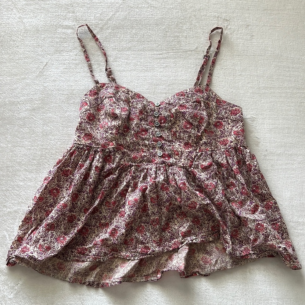 super cute vintage floral tank top!! made by Kimchi Blue!! size: XS